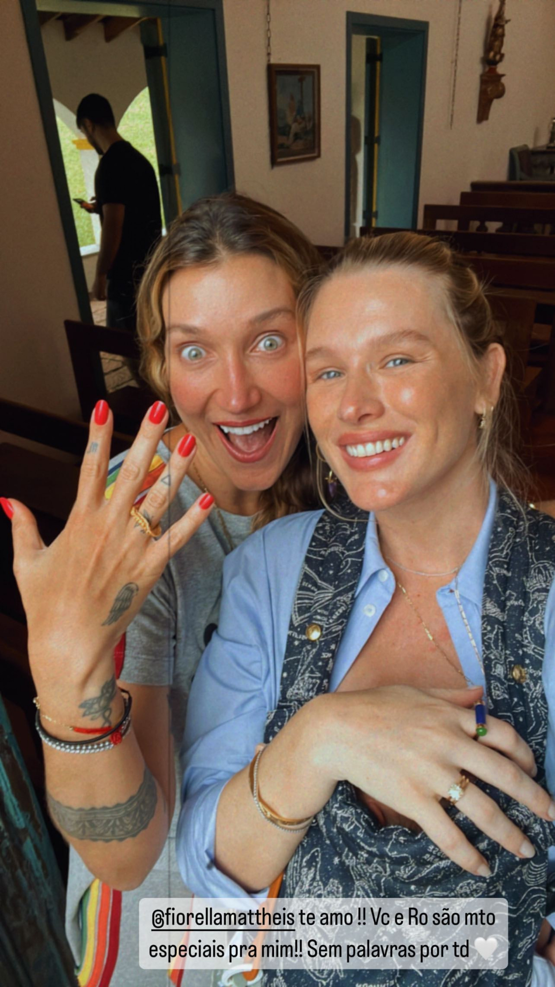 Gabriela Pugliesi posou com Fiorela Mattheis após casamento surpresa com Túlio Dek - Reprodução/Instagram