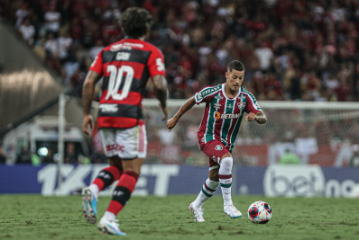 Guga destaca concorrência pela titularidade no Fluminense: 'A dor de cabeça é do Diniz'
