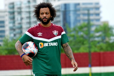Marcelo não fala mesma língua de jogadores e funcionários e vive 'climão' nos bastidores do Fluminense