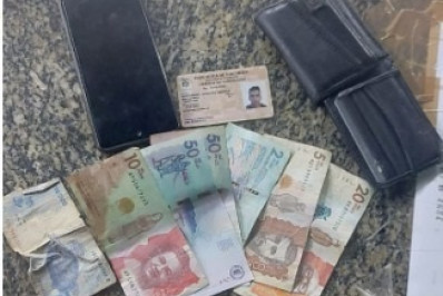 Dois homens são presos com 137 mil pesos colombianos e R$ 2 mil em espécie, no Centro