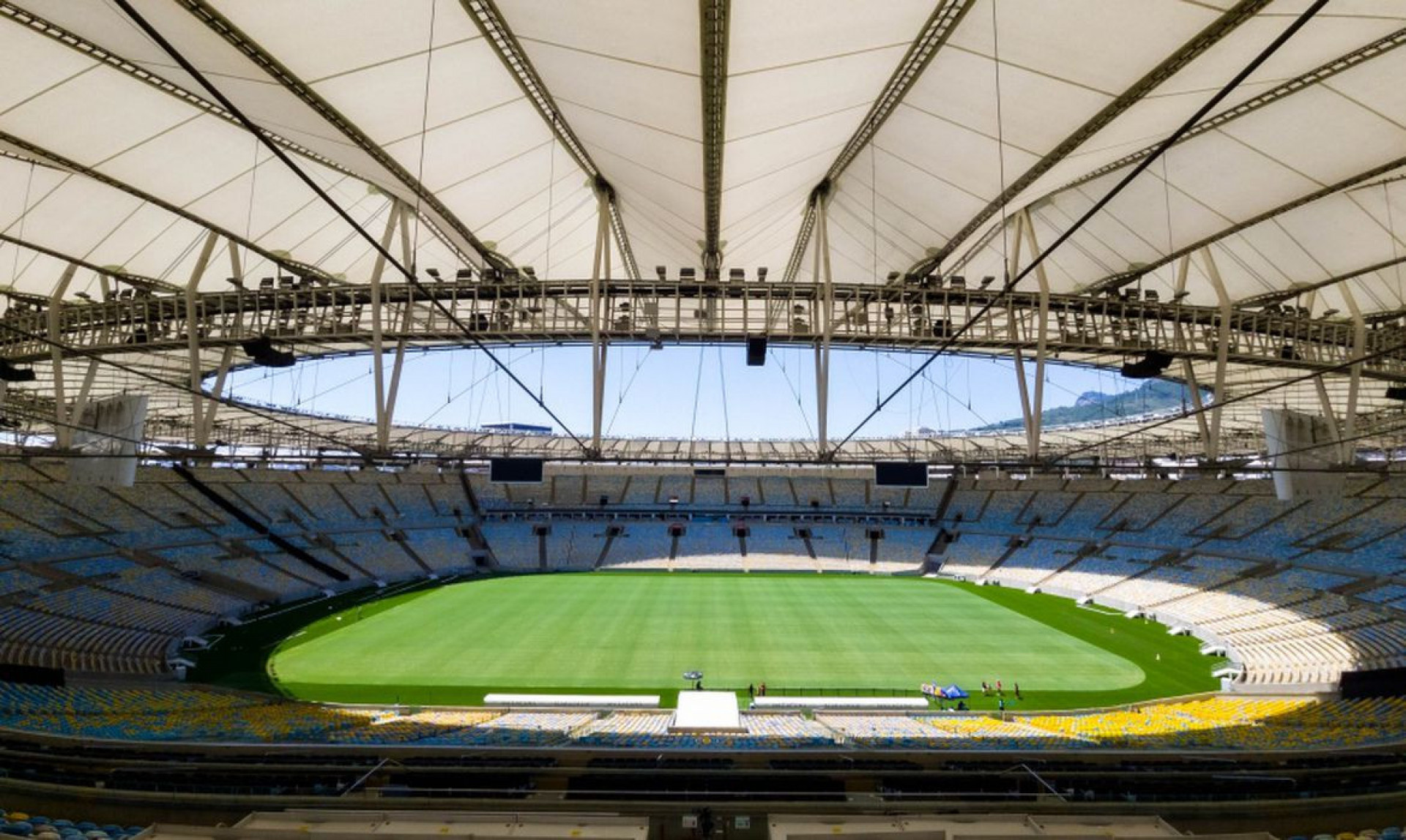 Vasco entra na Justiça para jogar contra Palmeiras no Maracanã