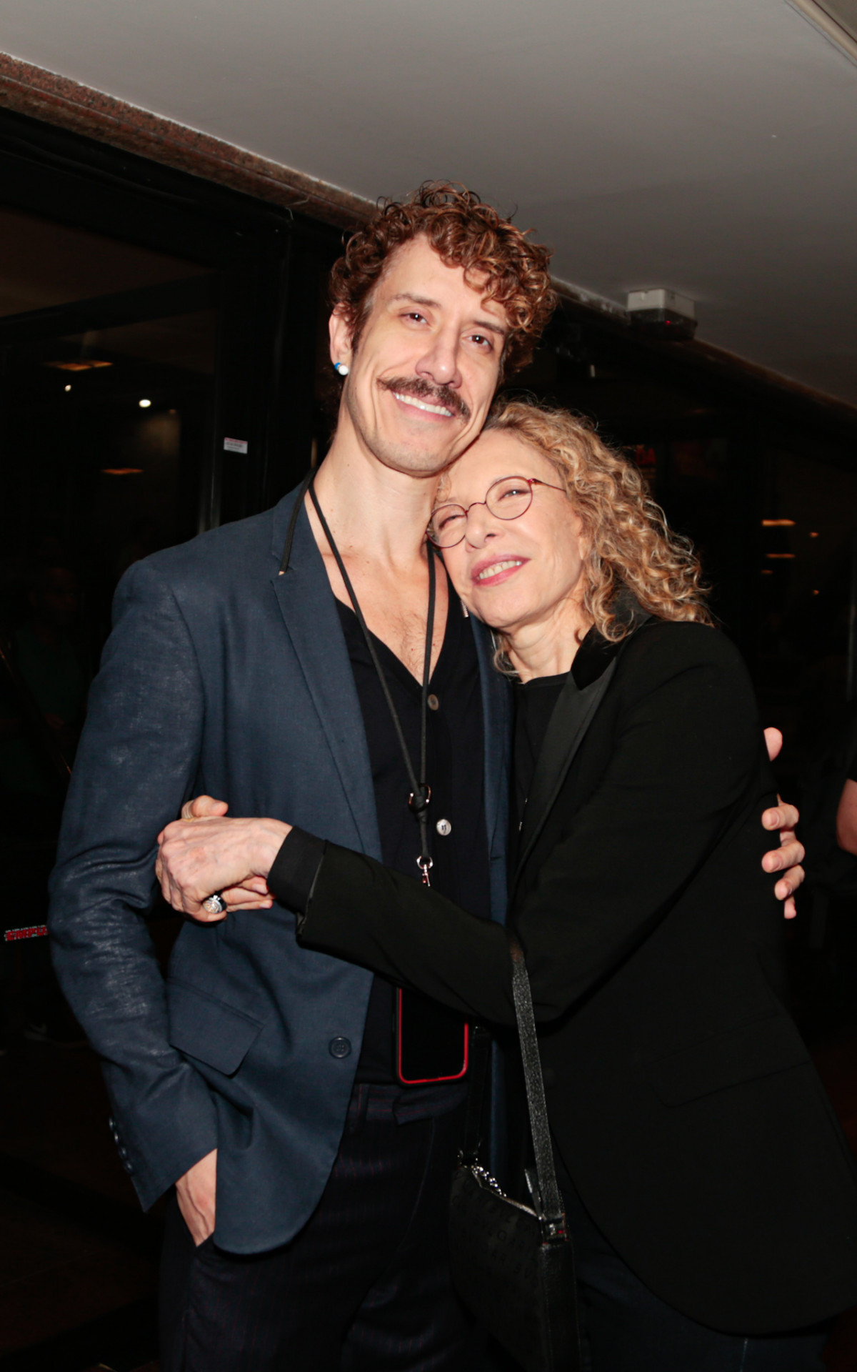 Mar&iacute;lia Gabriela e seu filho Theodoro 