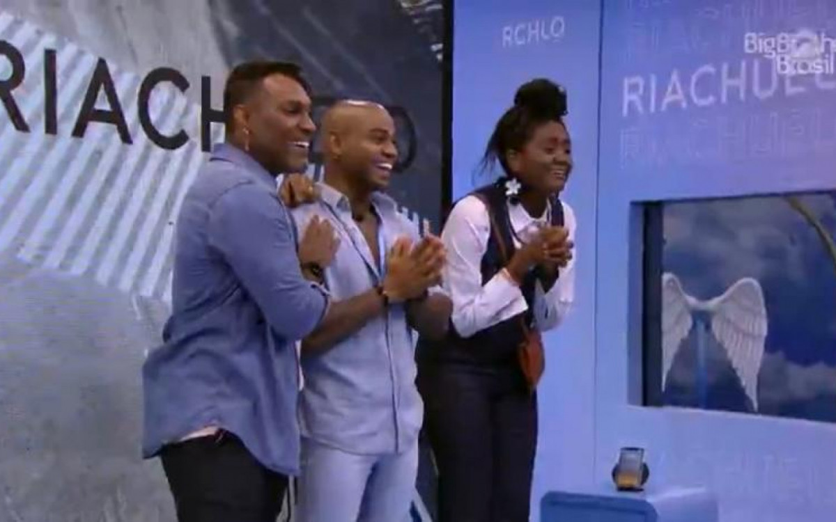 Rocco rouba a cena durante o Almo&ccedil;o do Anjo