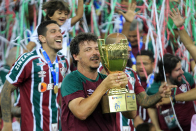 Diniz iguala feito de Telê Santana e Abel Braga com título carioca pelo Fluminense