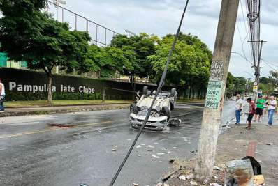 Dois jovens morrem em capotamento de carro em Minas Gerais