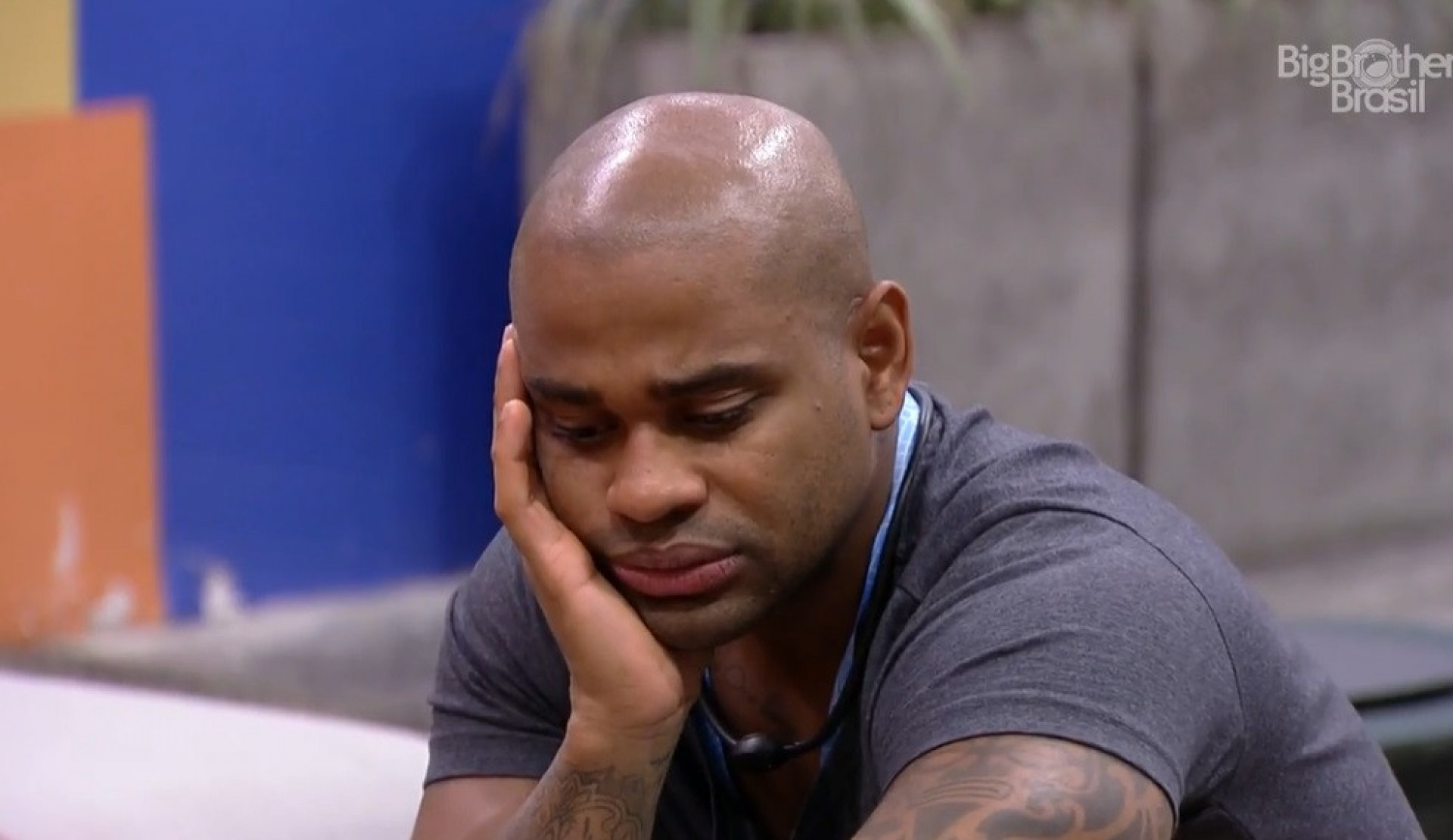 Cezar fala sobre mudança para o Quarto Deserto - Reprodução da TV Globo