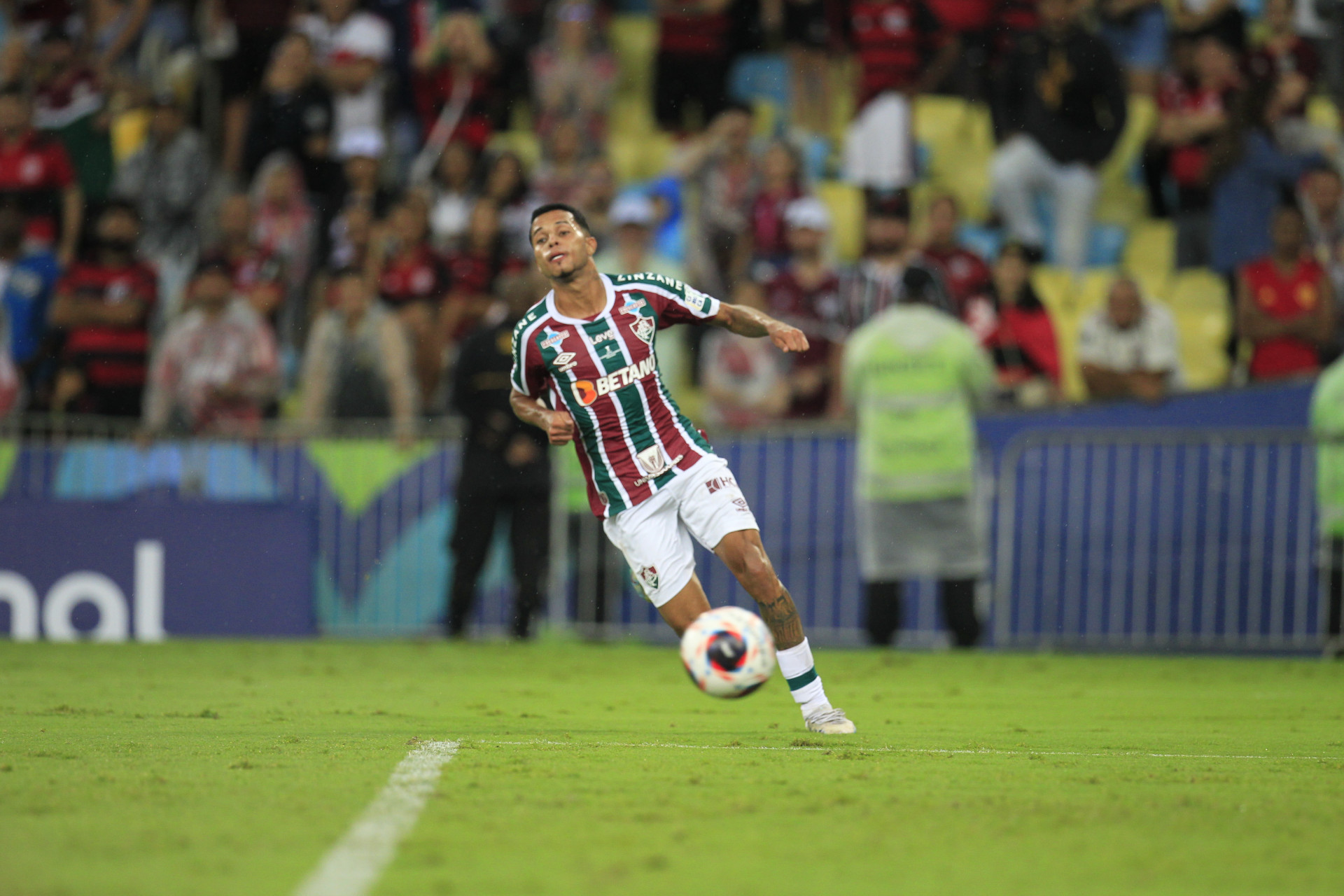 Alexsander tem contrato com o Fluminense até o fim de 2026 - Reginaldo Pimenta/Agência O Dia