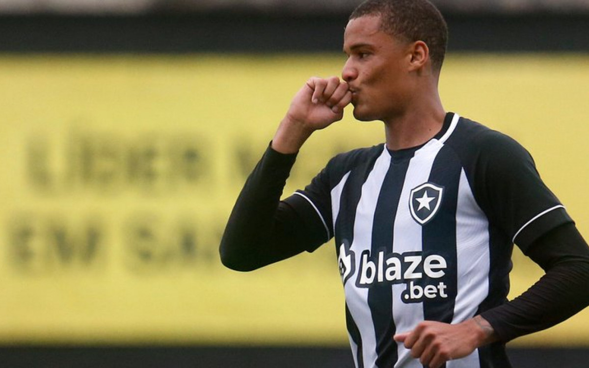 Janderson renovou com o Botafogo até 2025