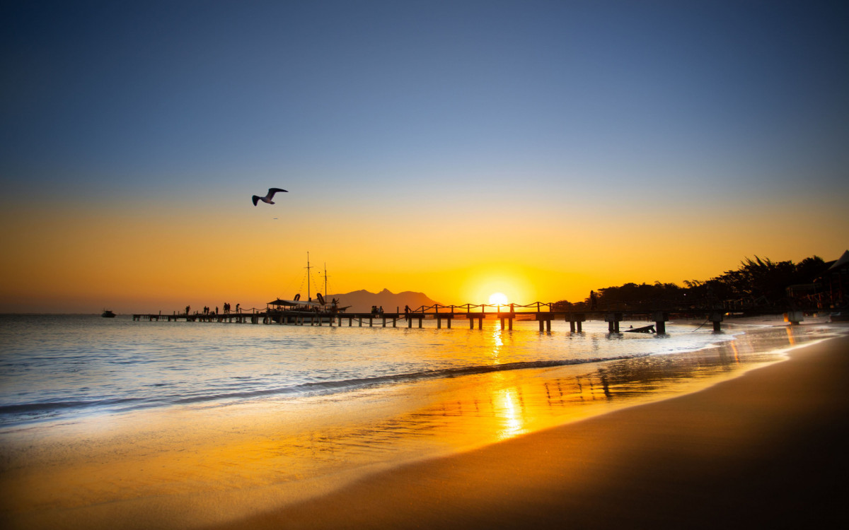 Por do sol em Rio das Ostras. - Jorge Ronald