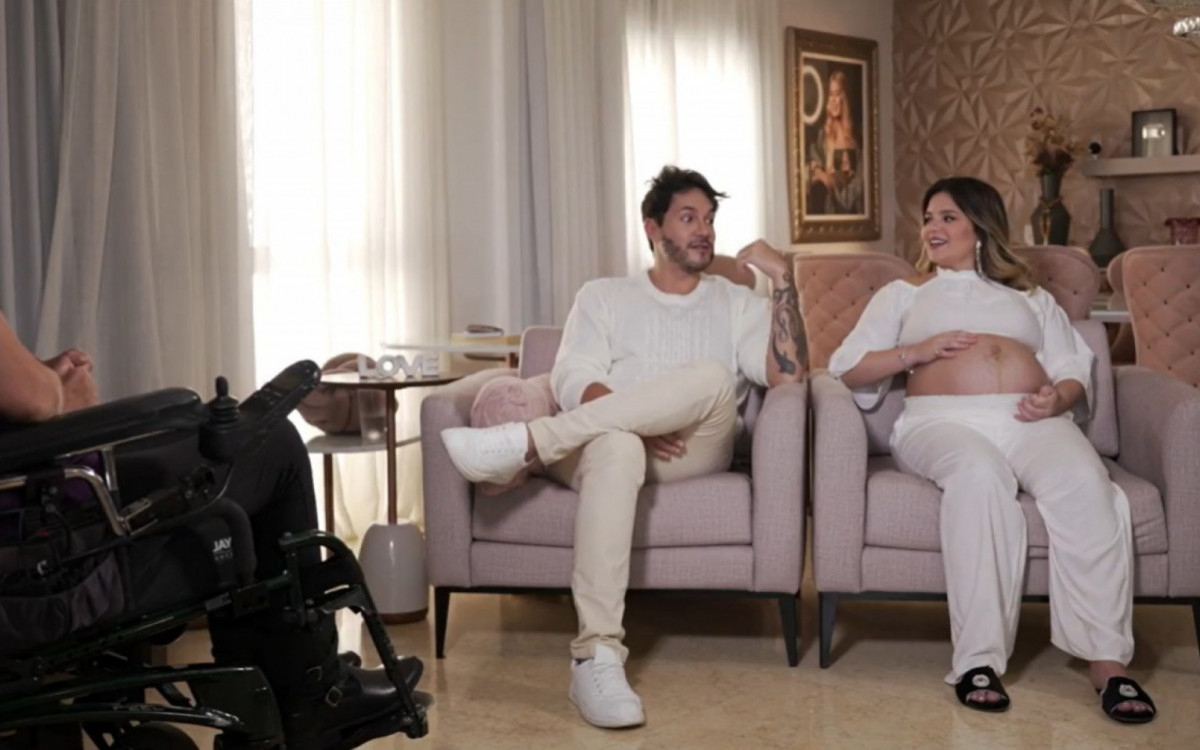 Viih Tube e Eliezer conversam com a jornalista Flávia Cintra, no 'Fantástico' - Reprodução / Internet