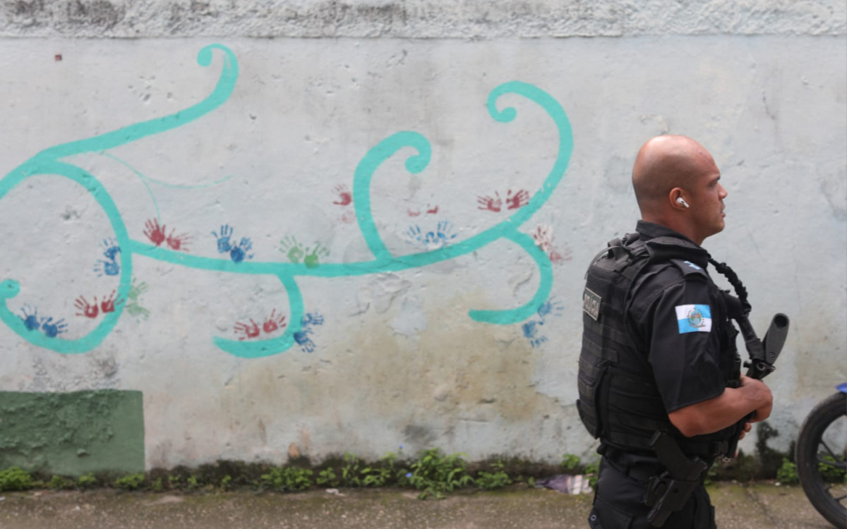 Opera&ccedil;&atilde;o da Policia Militar na Cidade de Deus