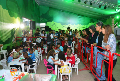 Primeira Páscoa Encantada em Maricá reuniu milhares de crianças e adultos no Centro e em Itaipuaçu