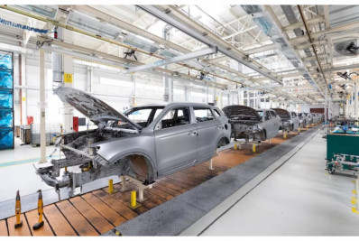 Indústria demite 245 mil trabalhadores em um trimestre, revela IBGE