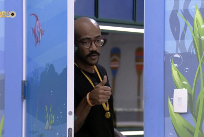 Ricardo Alface é flagrado ao gravar conversa no quarto Fundo do Mar: 'Doideira'