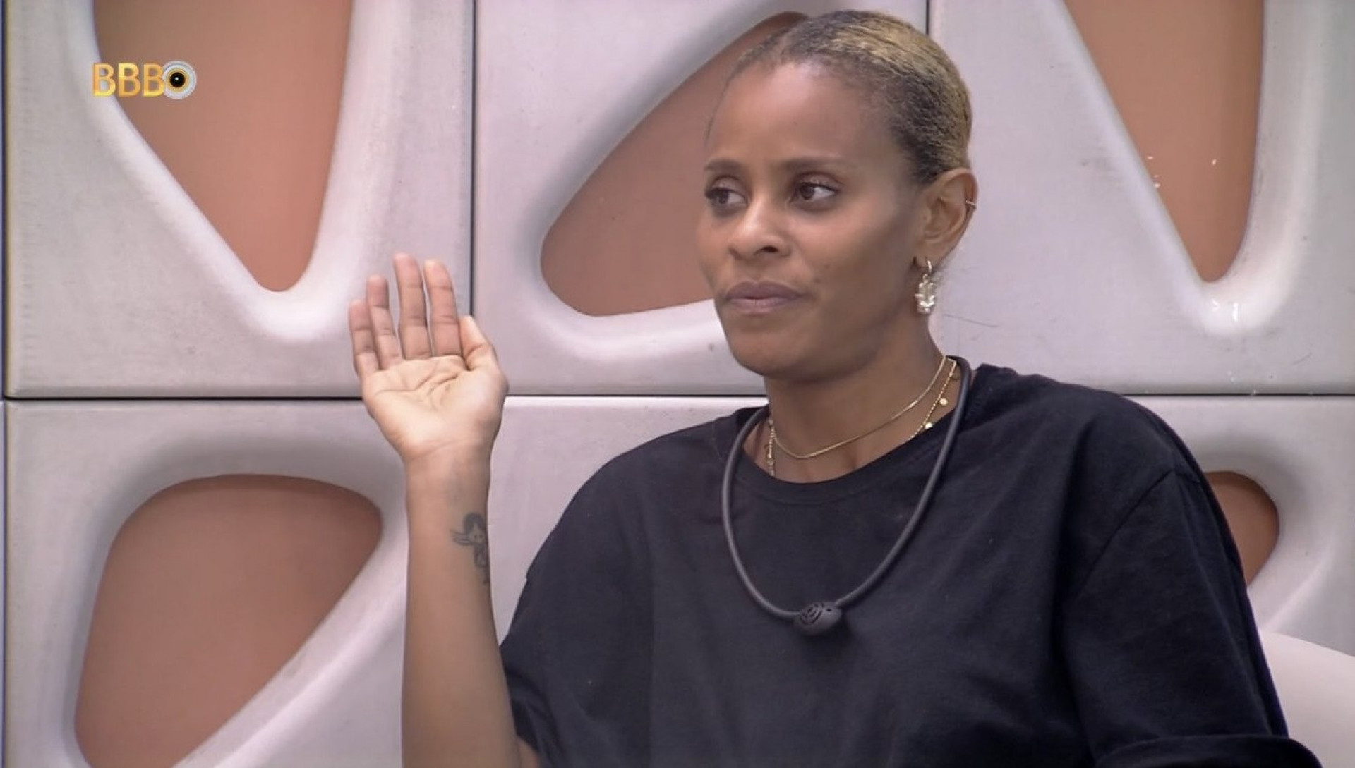 Sisters falam sobre incômodo com Cezar Black no quarto deserto  - Reprodução/Gshow 