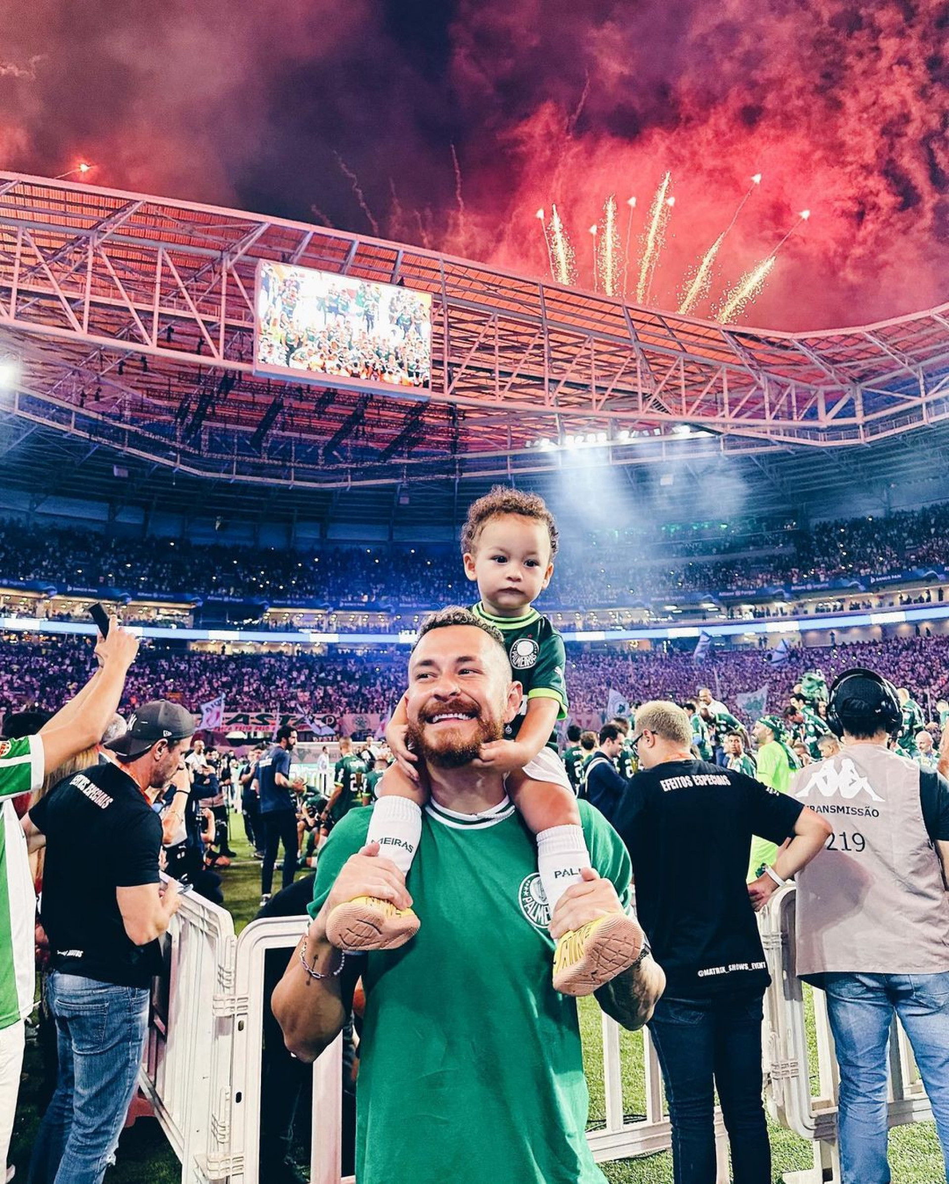 Fred Bruno celebrou a vitória do Palmeiras no Campeonato Paulista com o filho, Cris - Reprodução/Instagram