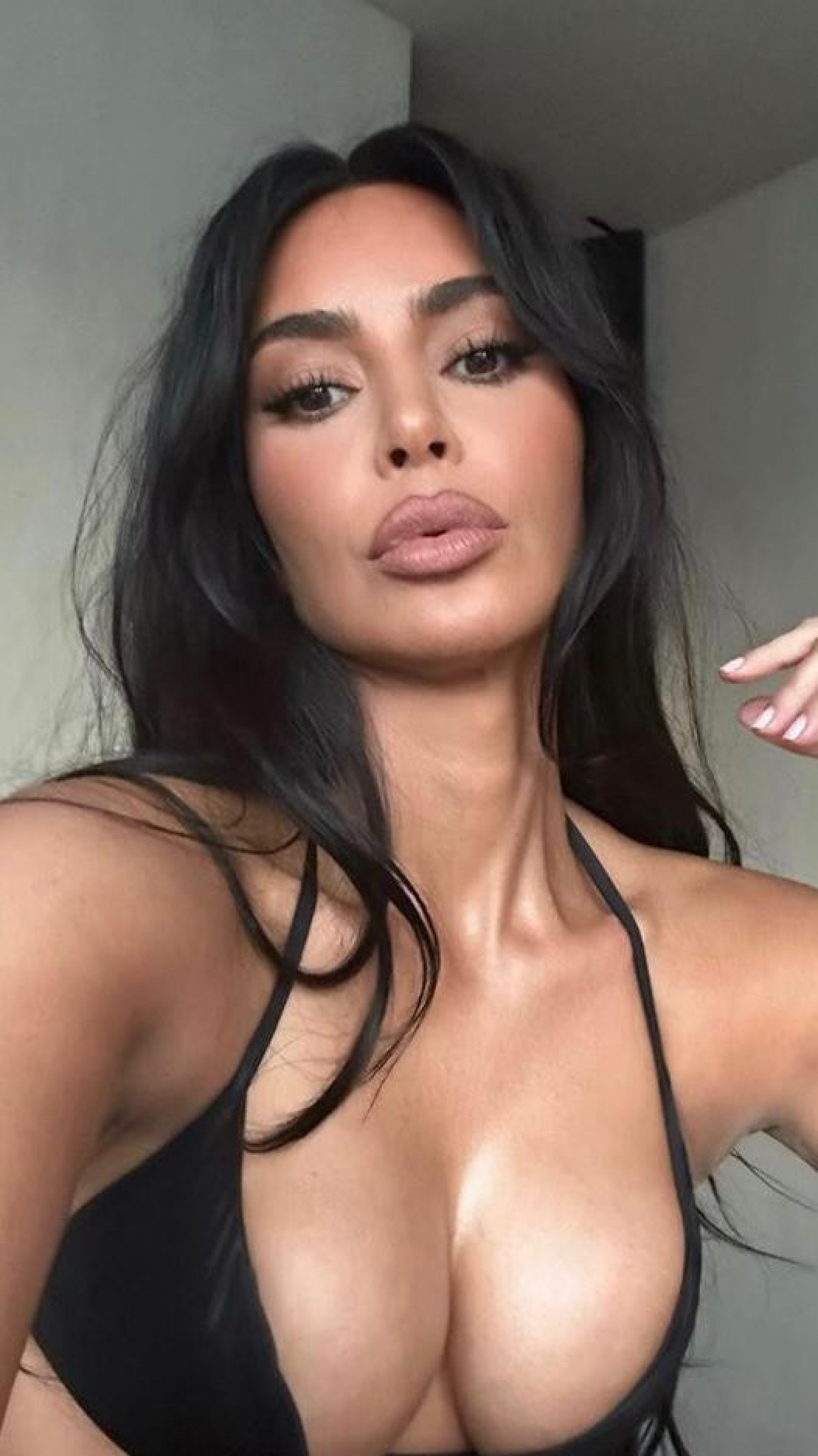 Kim Kardashian e Emma Roberts são confirmadas na 12ª temporada de 'American Horror Story' - Reprodução Instagram