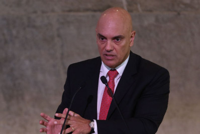 Moraes manda PF marcar depoimento de Bolsonaro sobre atos golpistas