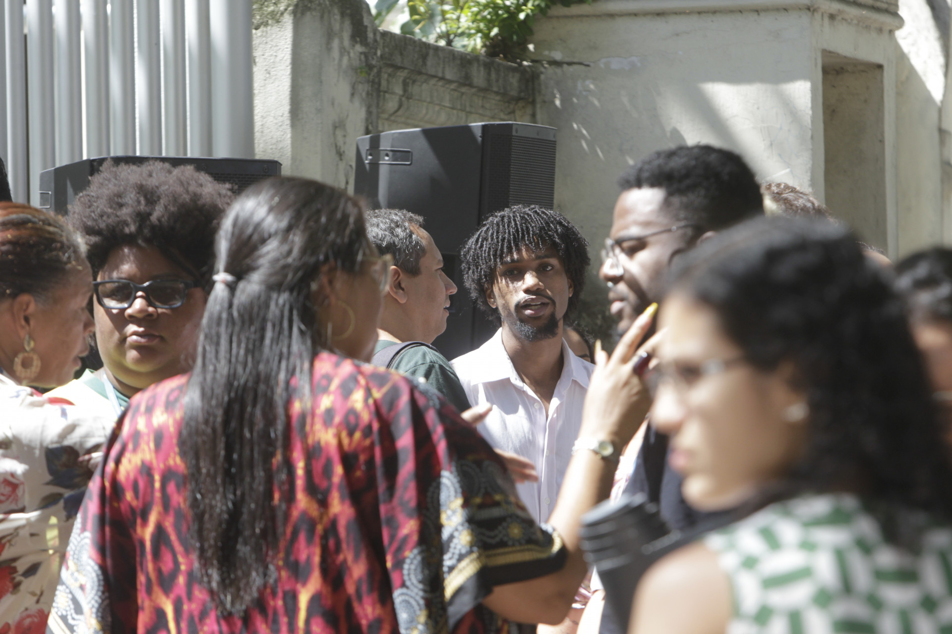 Caso de um homem negro que está sendo acusado injustamente de ter cometido um crime. Grupo faz manifestação no fórum de Niterói. - Reginaldo Pimenta / Agencia O Dia