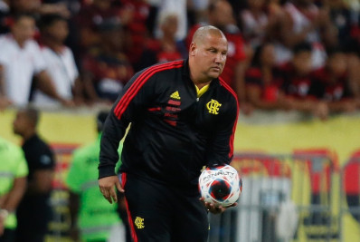 Sob o comando de Mário Jorge, Flamengo está escalado para o duelo com o Maringá
