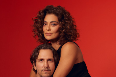 Juliana Paes e Vladmir Brichta protagonizam primeira novela da Netflix
