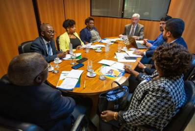 Angola e Brasil retomam cooperação na área de sangue e hemoderivados