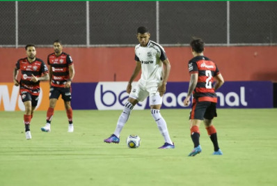 Botafogo acerta contratação de zagueiro de clube da Série A