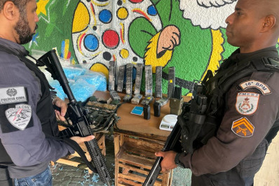 Polícias Civil e Militar apreendem drogas em esconderijo de criminoso na Zona Norte