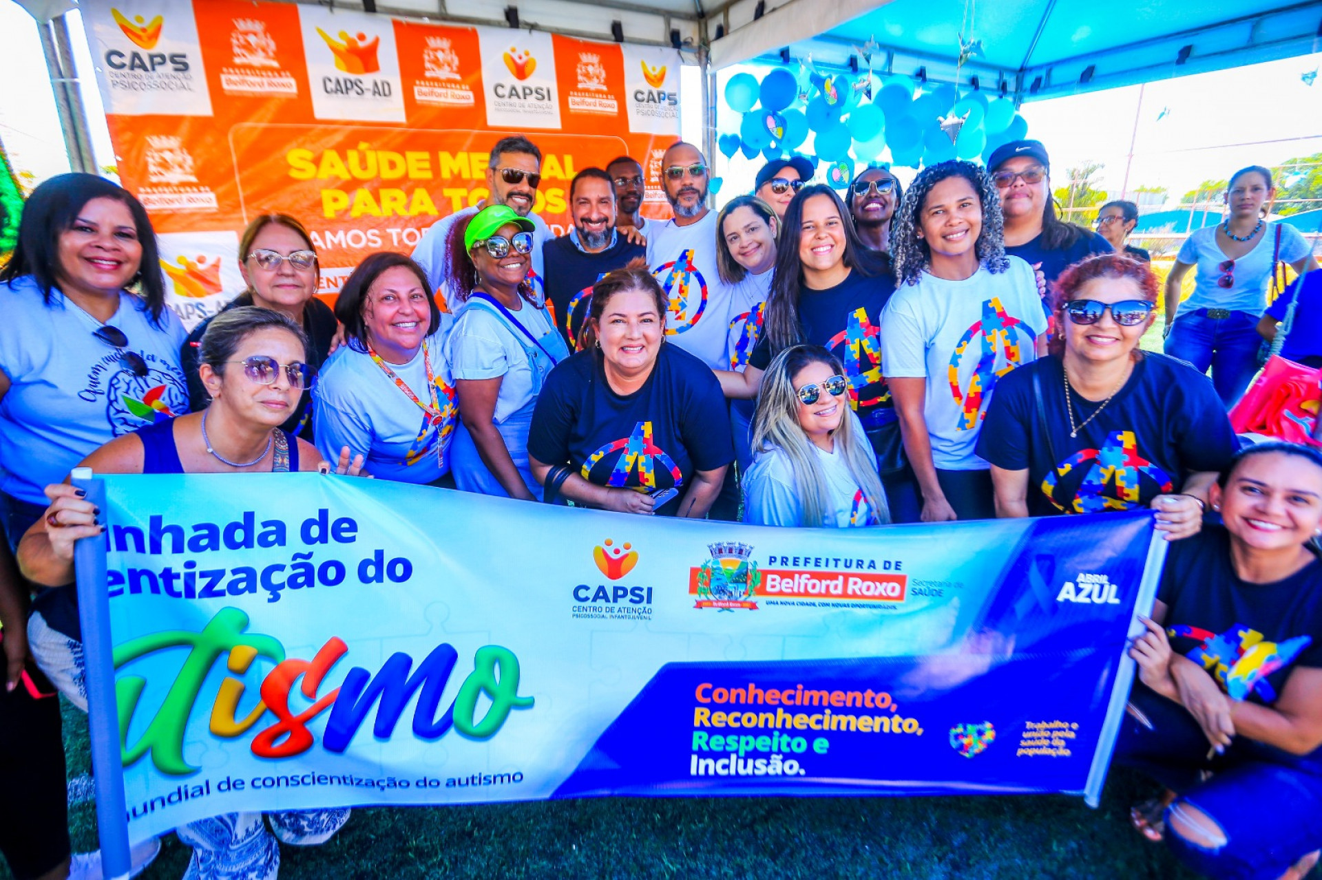 A caminhada de conscientiza&ccedil;&atilde;o reuniu v&aacute;rias pessoas na Vila Ol&iacute;mpica de Belford Roxo - Rafael Barreto / PMBR