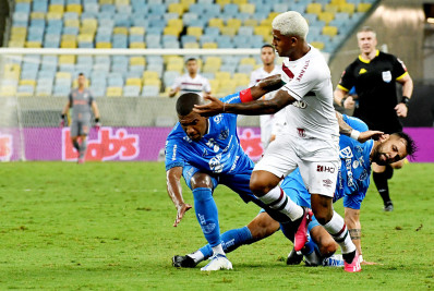 John Kennedy tem retorno promissor e anima o Fluminense