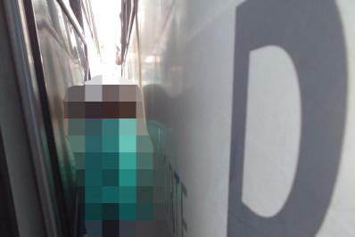 Suspeito de furtar celulares morre após ficar imprensado entre dois ônibus