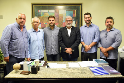 Prefeito destaca ações do governo com foco no desenvolvimento, em reunião na Firjan