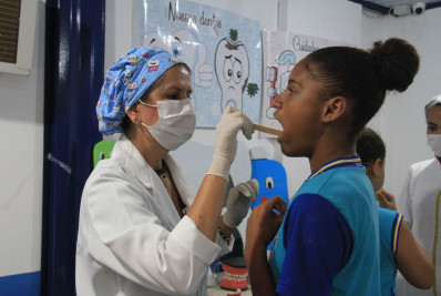 Programa de saúde bucal acontece nas escolas de São Gonçalo