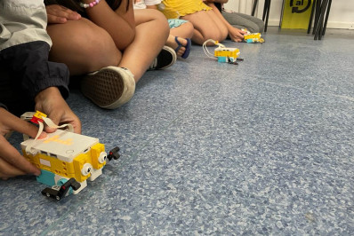 Instituto Reação e Hurb promovem novamente ensino de robótica a crianças da Rocinha