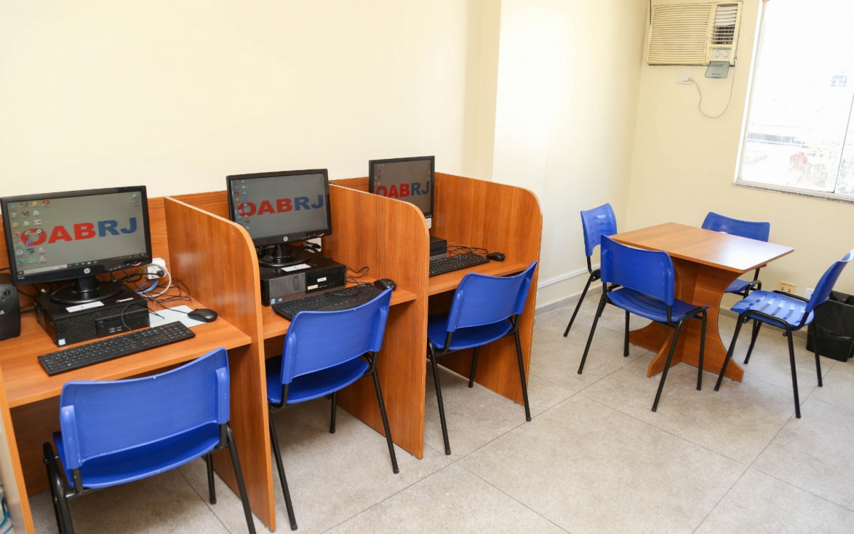 As novas depend&ecirc;ncias contam com tr&ecirc;s computadores com acesso &agrave; internet e ambiente climatizado