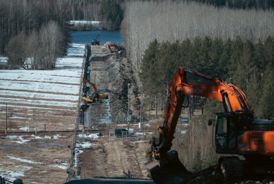Finlândia apresenta obras de futura 'cortina de ferro' na fronteira com a Rússia