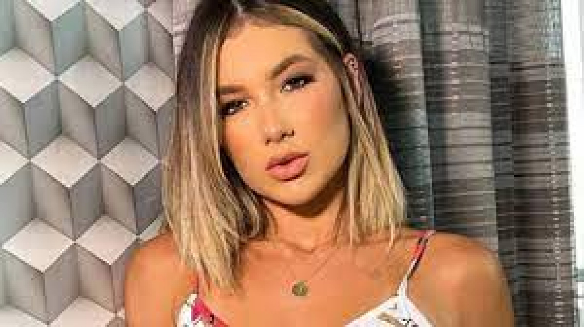 Virginia enfrenta problema com empresa de cosmésticos - Foto reprodução Internet