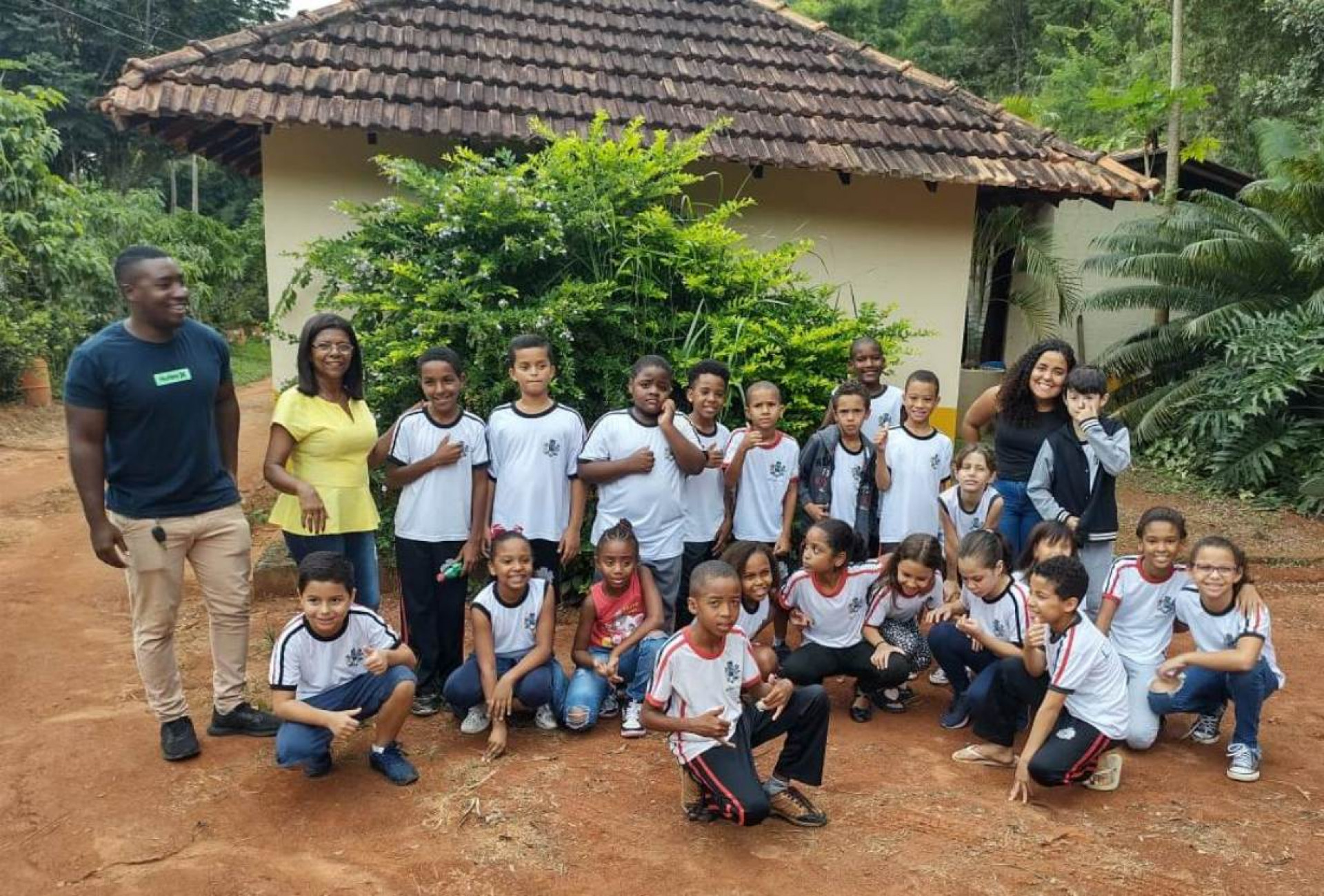 Alunos da rede municipal têm aula de educação ambiental no Horto Municipal - SECRETARIA DE MEIO AMBIENTE DE MACUCO