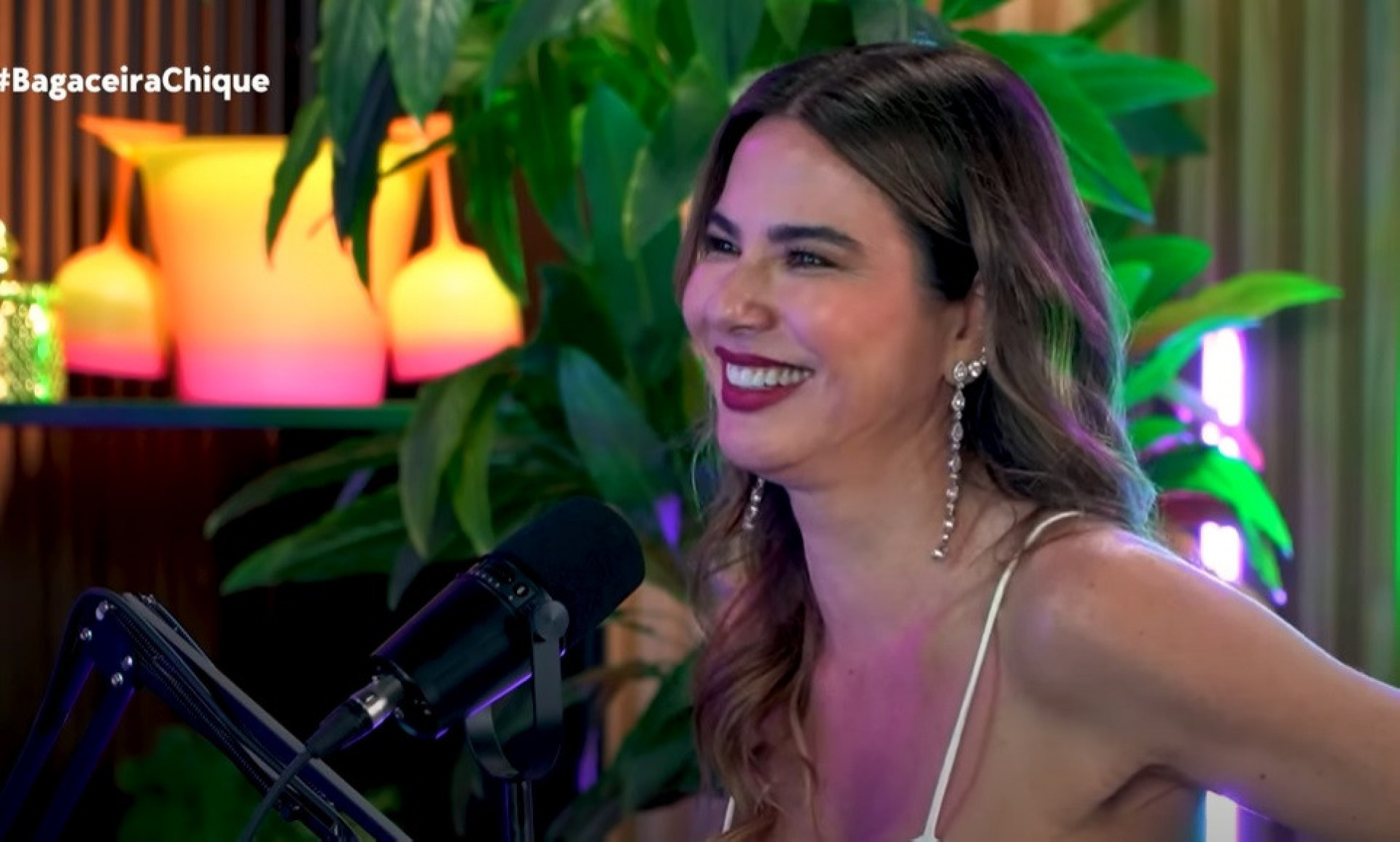 Luciana Gimenez relembra acidente de esqui durante podcast
 - Reprodução de vídeo