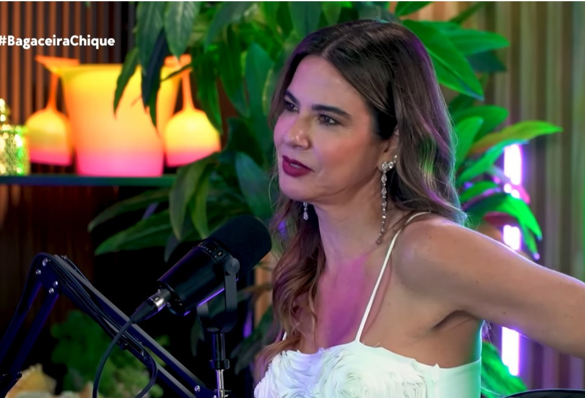 Luciana Gimenez relembra acidente de esqui durante podcast
 - Reprodução de vídeo