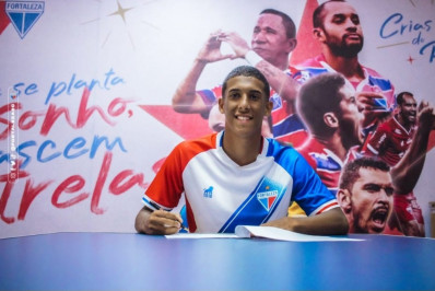 Jogador angrense assina contrato com o Tricolor de Aço