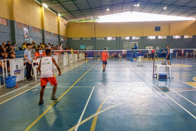 Vila Olímpica de Mesquita oferece Curso nível 1 de Iniciação ao Badminton e ao Parabadminton