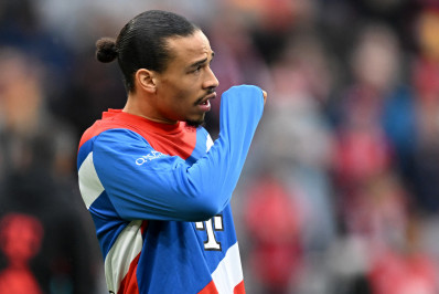 Sané joga com lábio inchado após soco de Mané, companheiro do Bayern de Munique