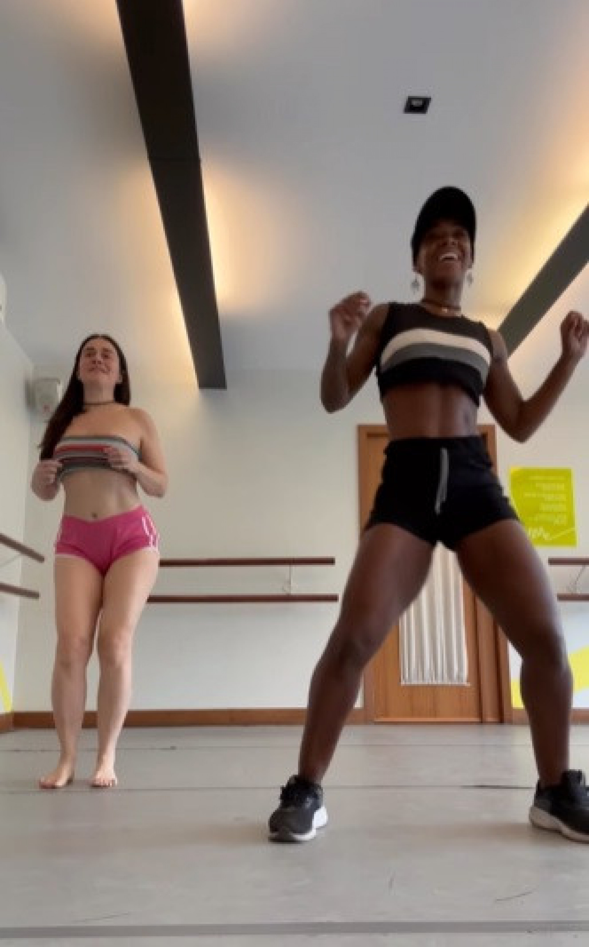 Alessandra Negrini arrasa em aula de dança - Reprodução do Instagram