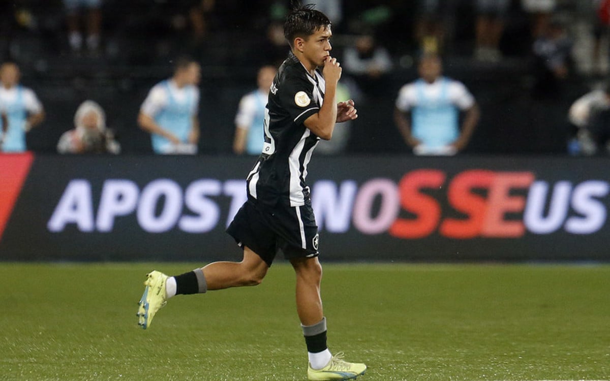 Xodó do Botafogo, Matías Segovia tem valor de mercado quase dobrado desde  chegada ao clube
