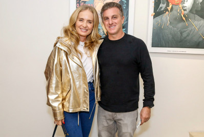 Luciano Huck e Angélica prestigiam peça de Heloísa Périssé na Zona Sul do Rio