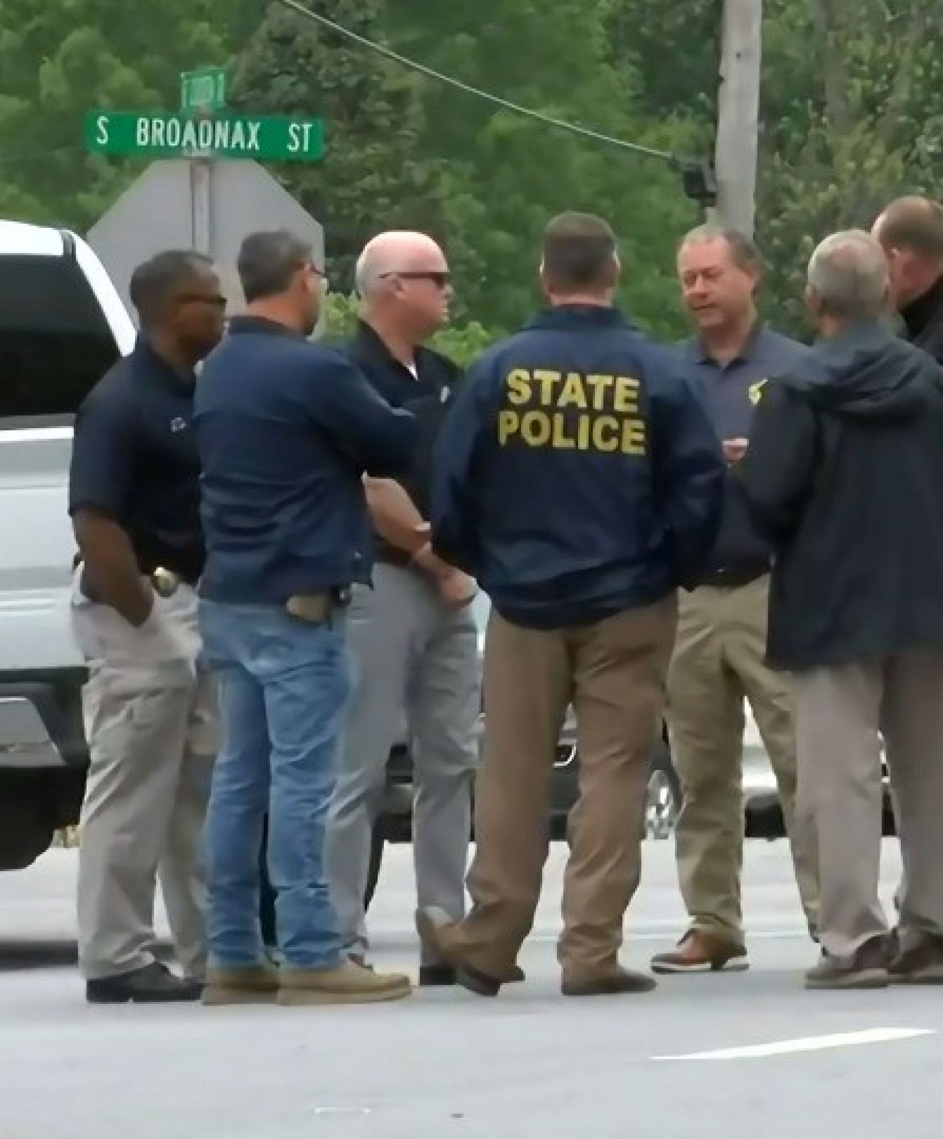 Policiais investigam tiroteio em festa