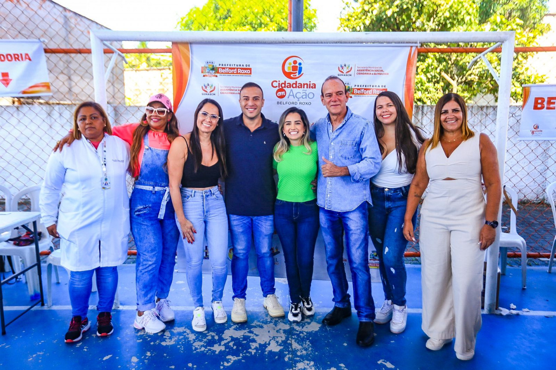 Secret&aacute;ria Brenda Carneiro (quinta da esquerda para a direita) e representantes do governo municipal no Cidadania em A&ccedil;&atilde;o - Rafael Barreto / PMBR