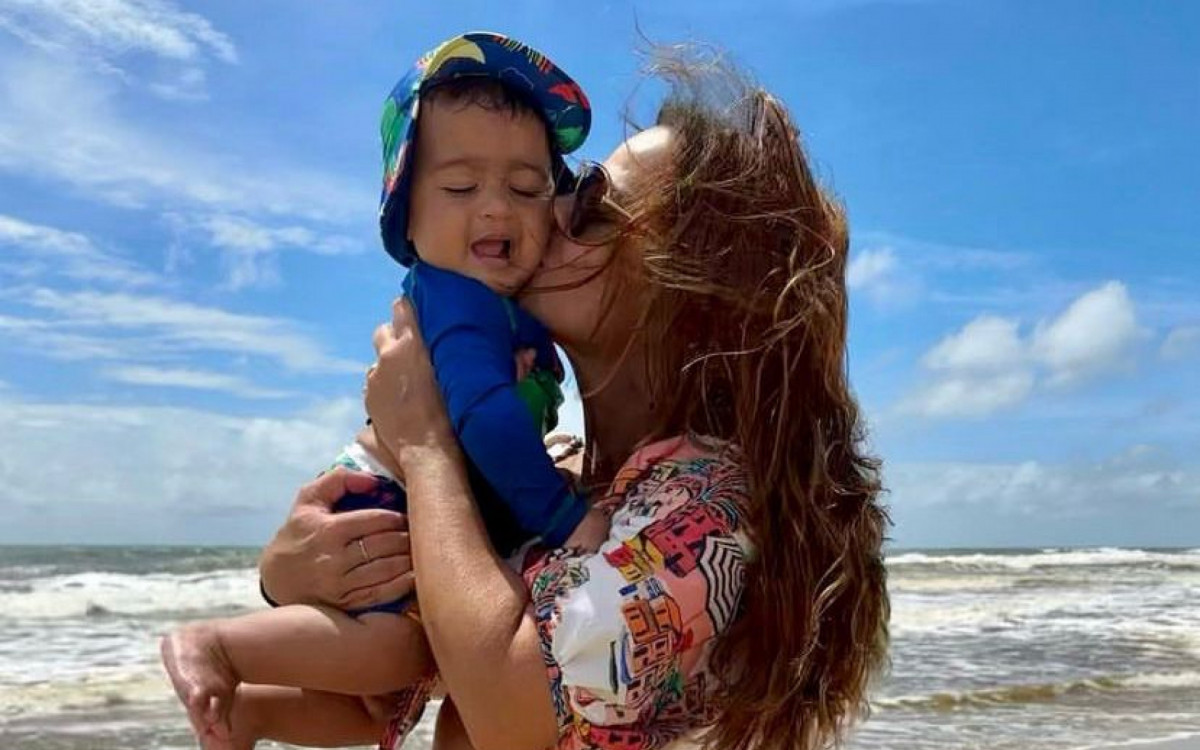Viviane Ara&uacute;jo usou as redes sociais para mostrar momentos em fam&iacute;lia