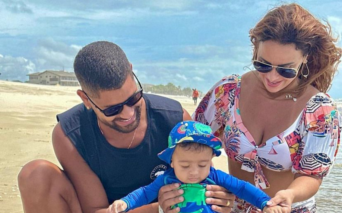 Viviane Ara&uacute;jo usou as redes sociais para mostrar momentos em fam&iacute;lia